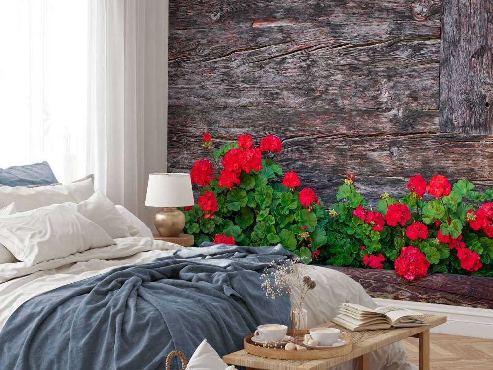 Vieux bois avec des fleurs