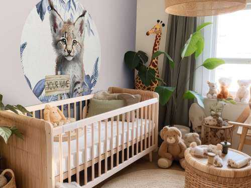 Bébé lynx dans la jungle bleu